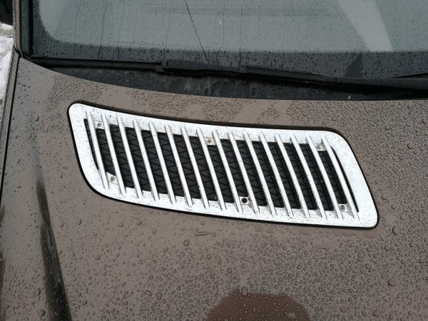 MB Sprinter W906 06-18 konepellin kromiritil&auml;t