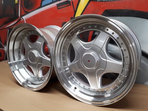 Silver RaceF 17x8.5x10.0 5x112 & 5x120 lippa vanteet old school vanteet