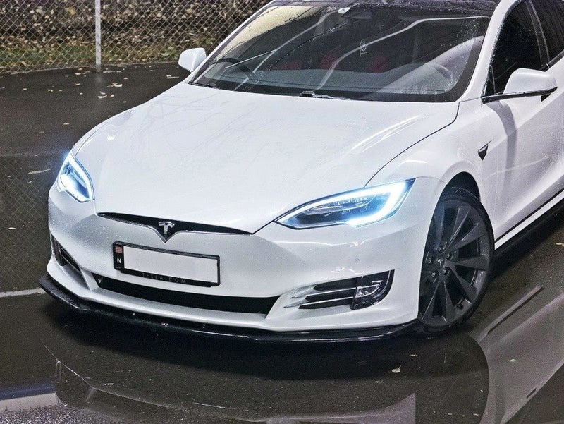 Tesla Model S 16-20 kiilt&auml;v&auml;n musta etuspoileri / etulippa Maxton Design
