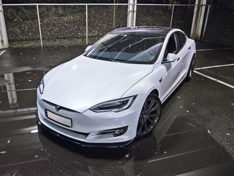 Tesla Model S 16-20 kiilt&auml;v&auml;n musta etuspoileri / etulippa Maxton Design