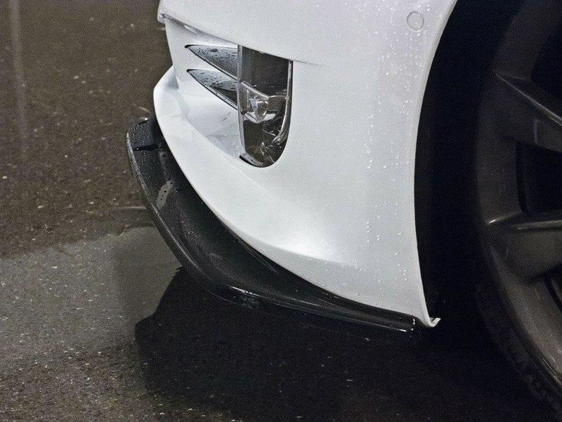 Tesla Model S 16-20 kiilt&auml;v&auml;n musta etuspoileri / etulippa Maxton Design